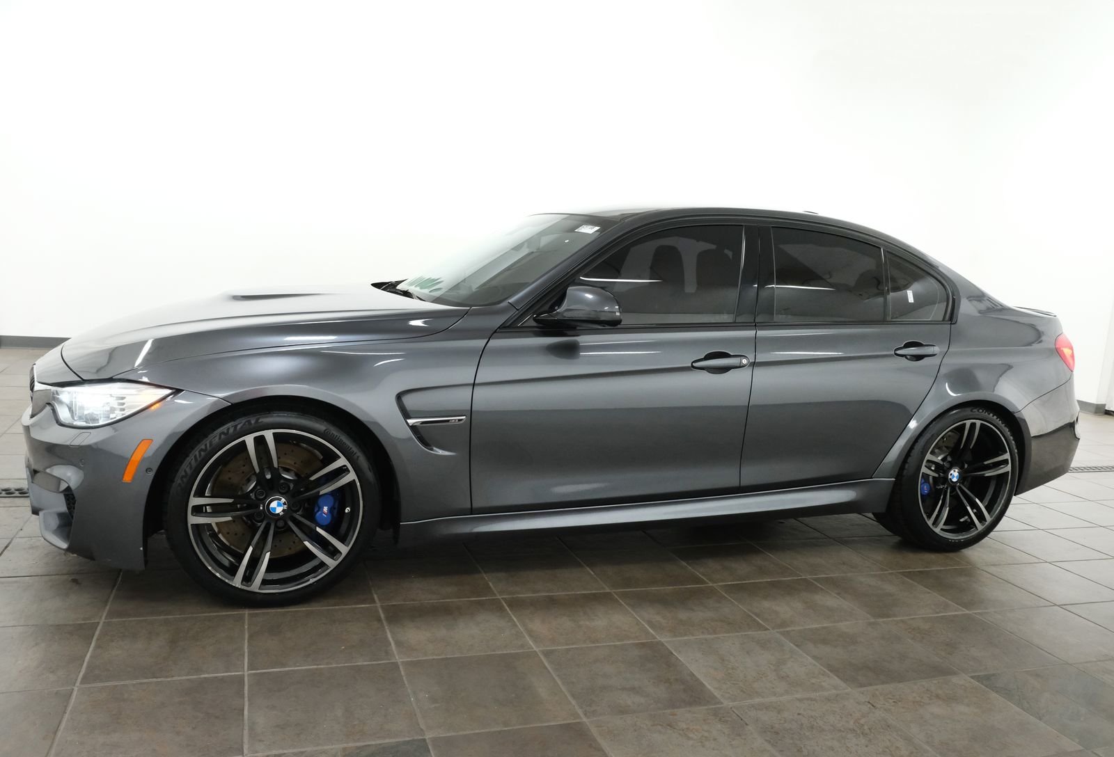 Used 2016 Mineral Gray Metallic BMW Base image 3