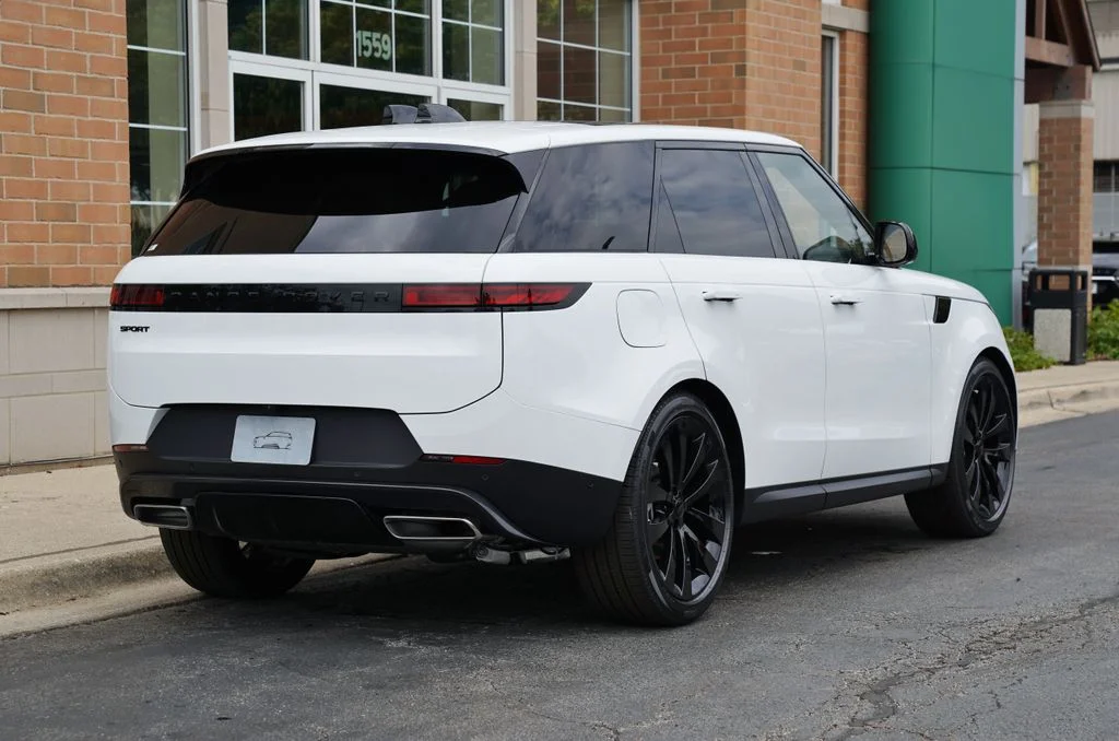 New 2026 Fuji White Land Rover SE image 6