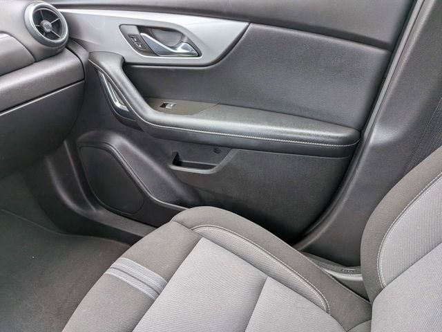 Used 2025 Black Chevrolet LT image 17