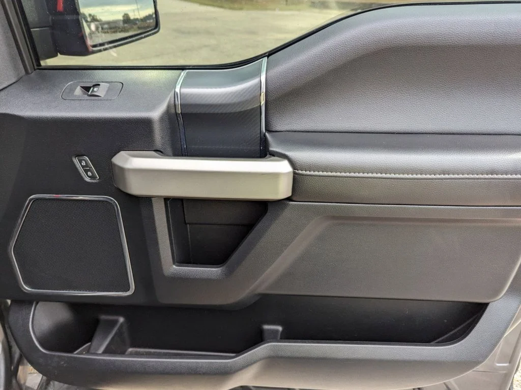 Used 2020 GRAY Ford SuperCrew Lariat 5 1/2 image 24