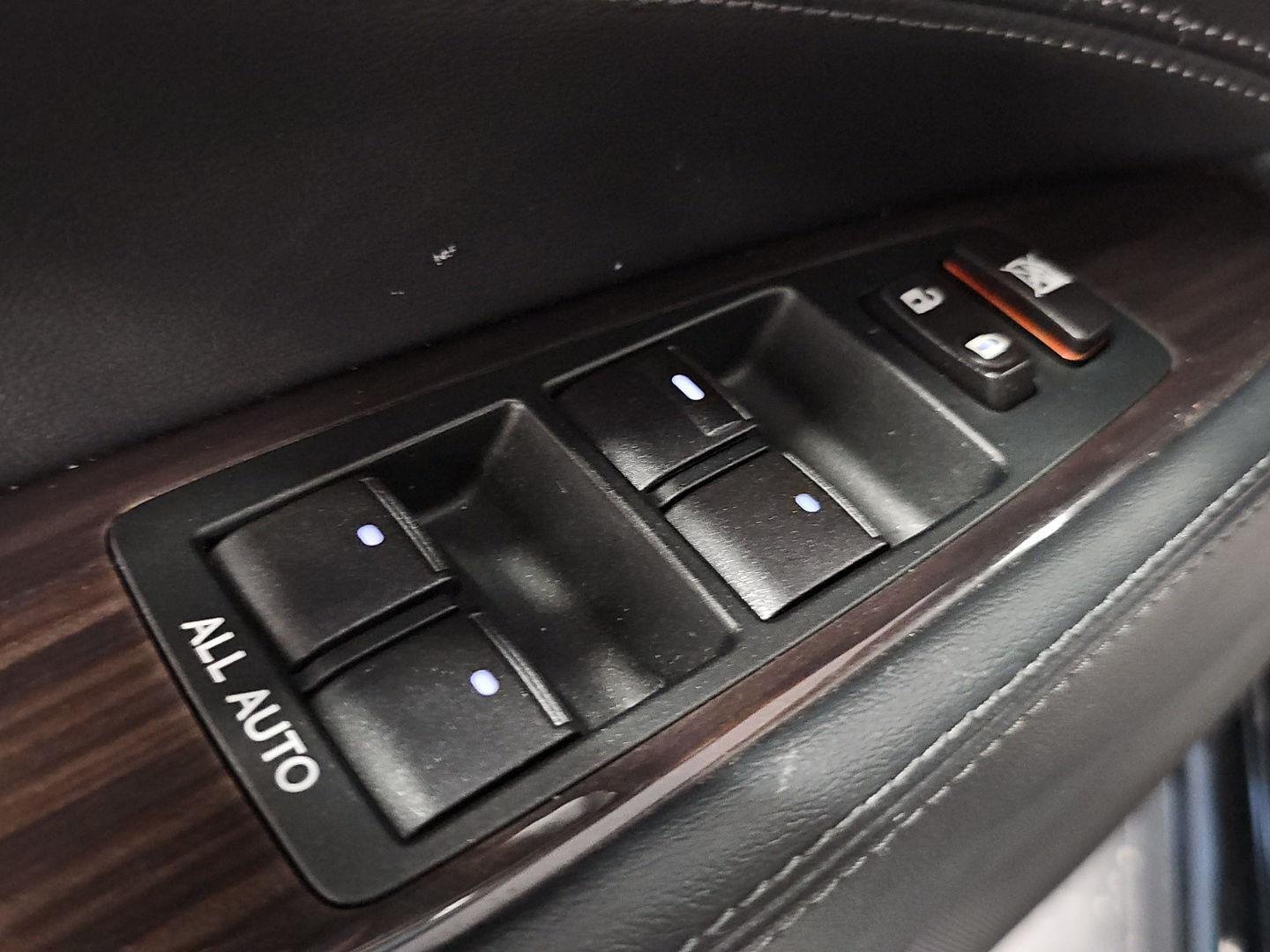 Used 2014 Obsidian Lexus 4DR SDN RWD image 26