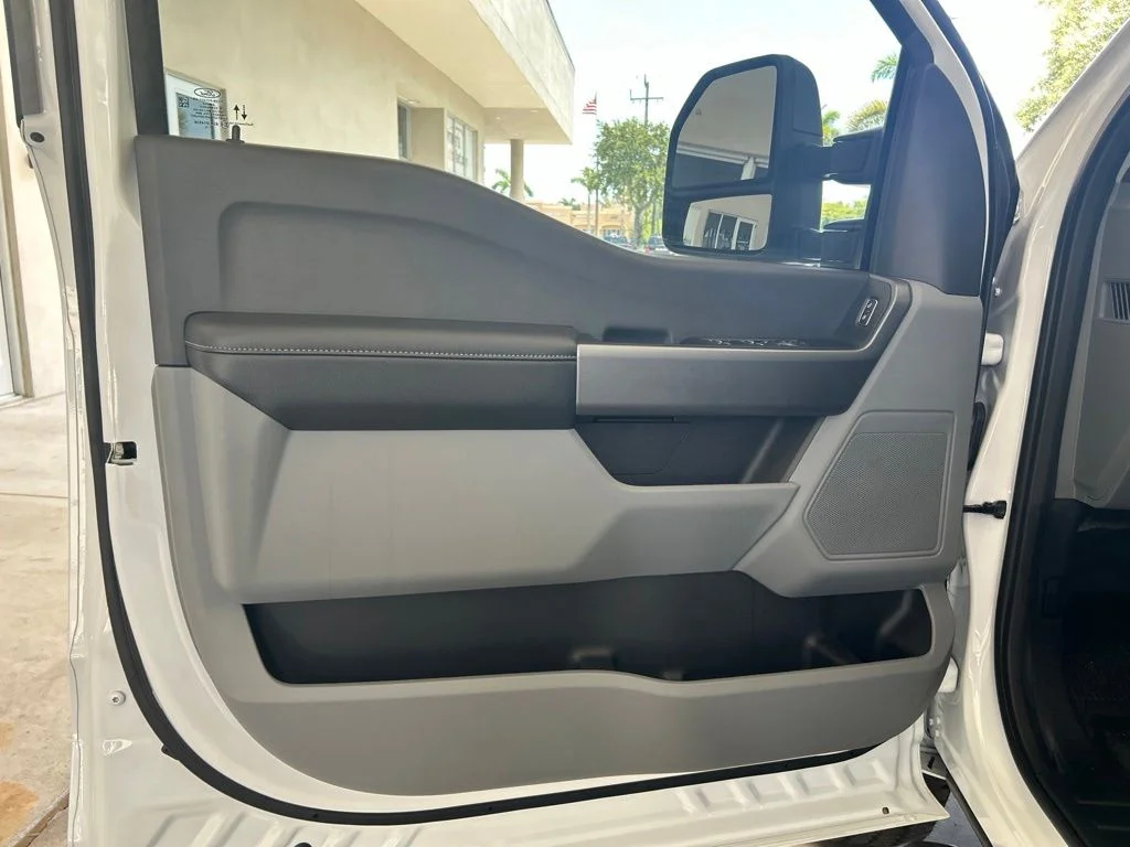 Used 2025 White Ford XLT image 31