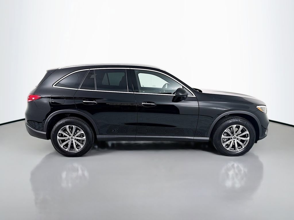 New 2026 Black Mercedes-Benz GLC 300 image 39