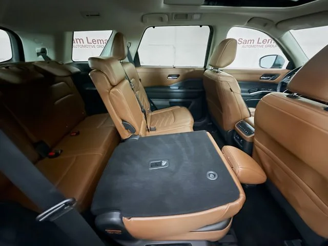 Certified Used 2024 Boulder Gray Pearl Nissan Platinum image 29