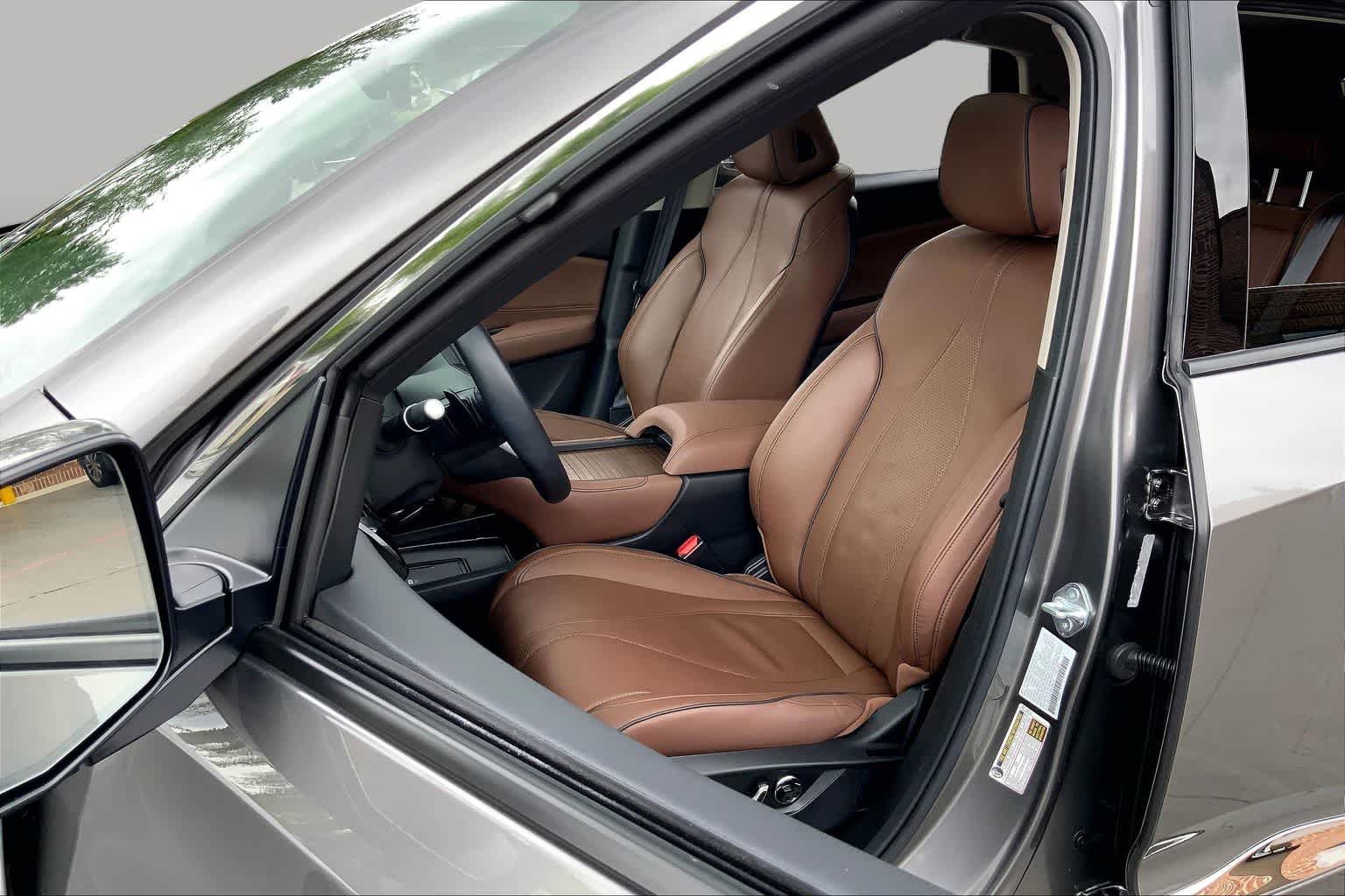 Used 2024 Liquid Carbon Metallic Acura w/Advance Package image 8