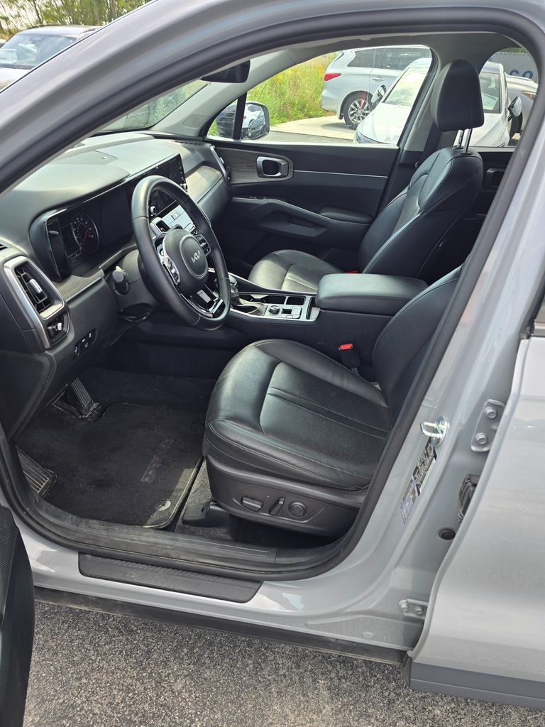 Used 2023 Wolf Gray Kia X-Line EX image 5