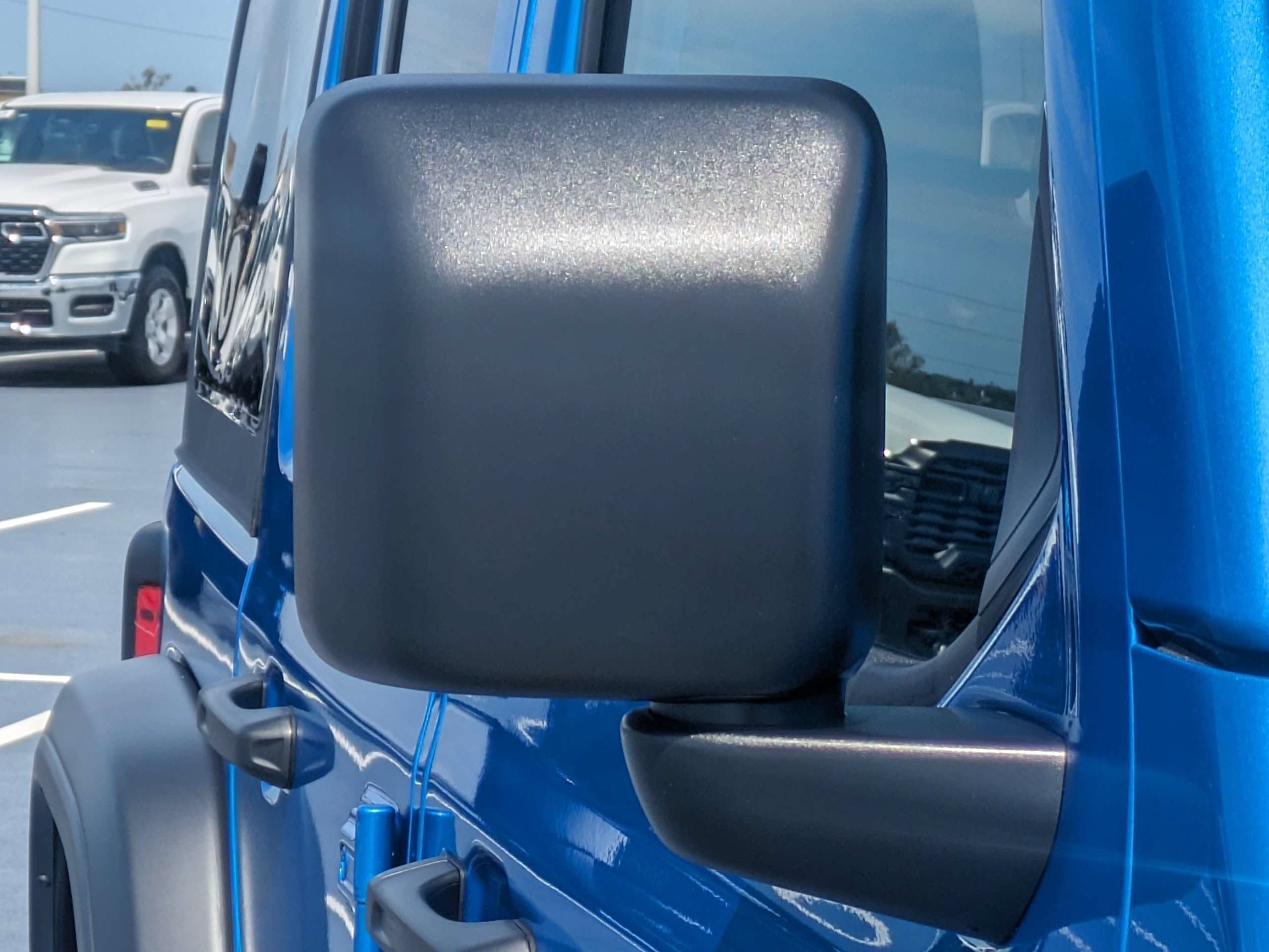 New 2026 Hydro Blue Pearl-Coat Exterior Paint Jeep Sport S image 11
