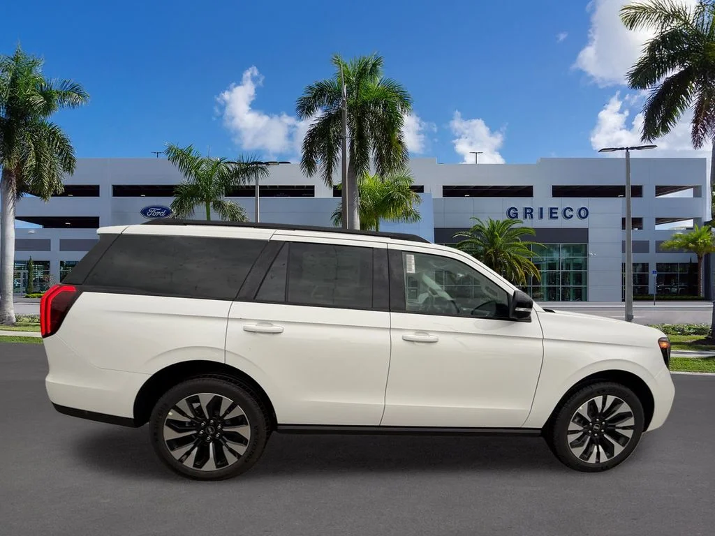 New 2027 Star White Metallic Tri-Coat Ford Platinum image 8