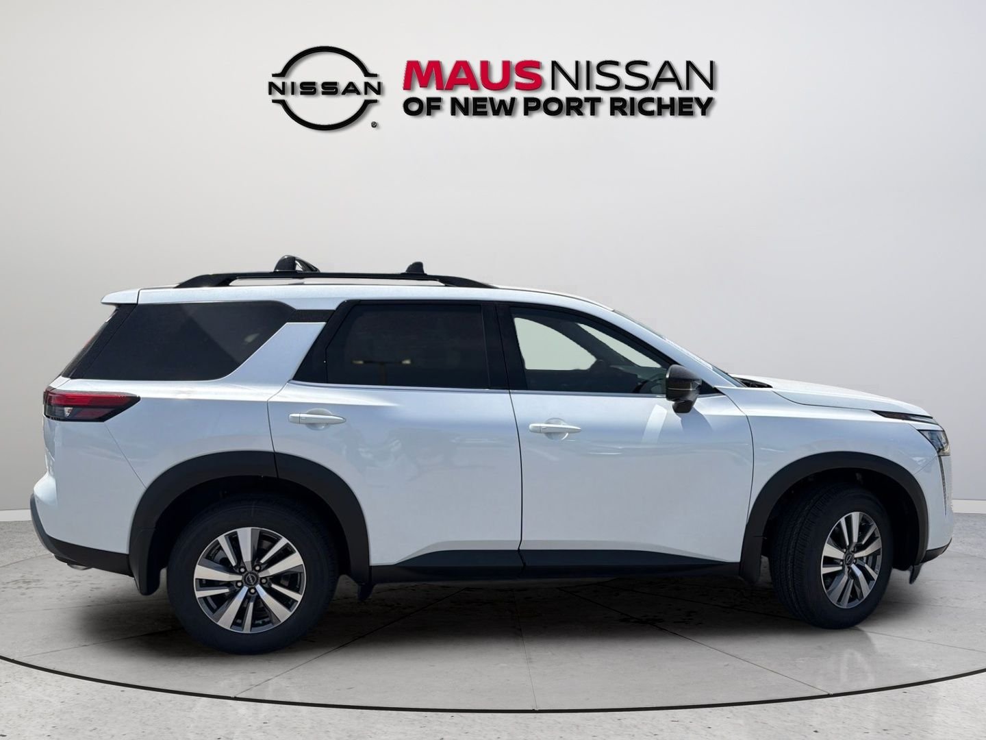 New 2026 White Nissan SL image 9