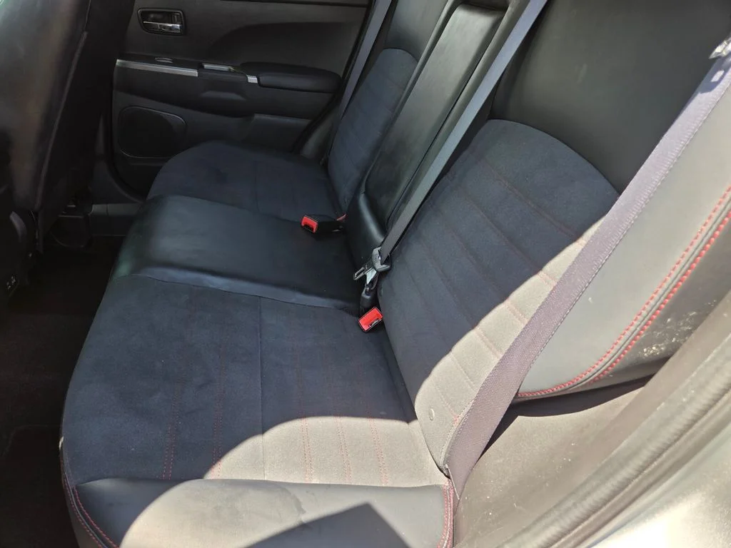 Used 2025 Silver Mitsubishi 2.0 SE image 20
