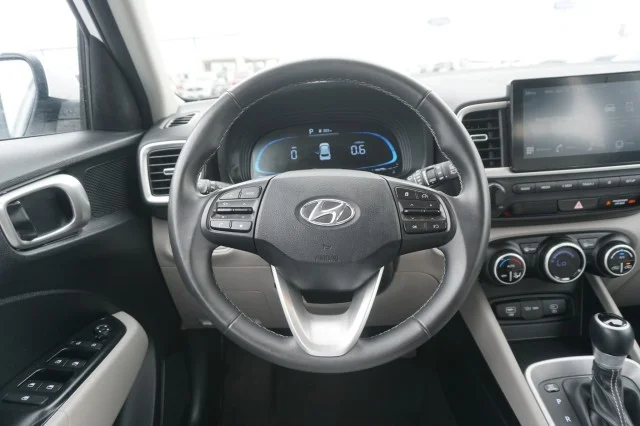 Used 2025 WHITE Hyundai SEL image 22