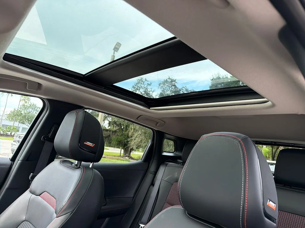 Used 2025 Black Nissan SR image 16