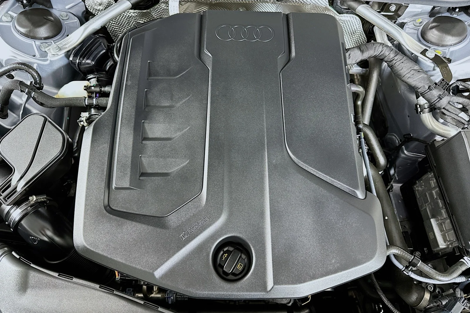 Used 2025 Florett Silver Metallic Audi Premium Plus image 13