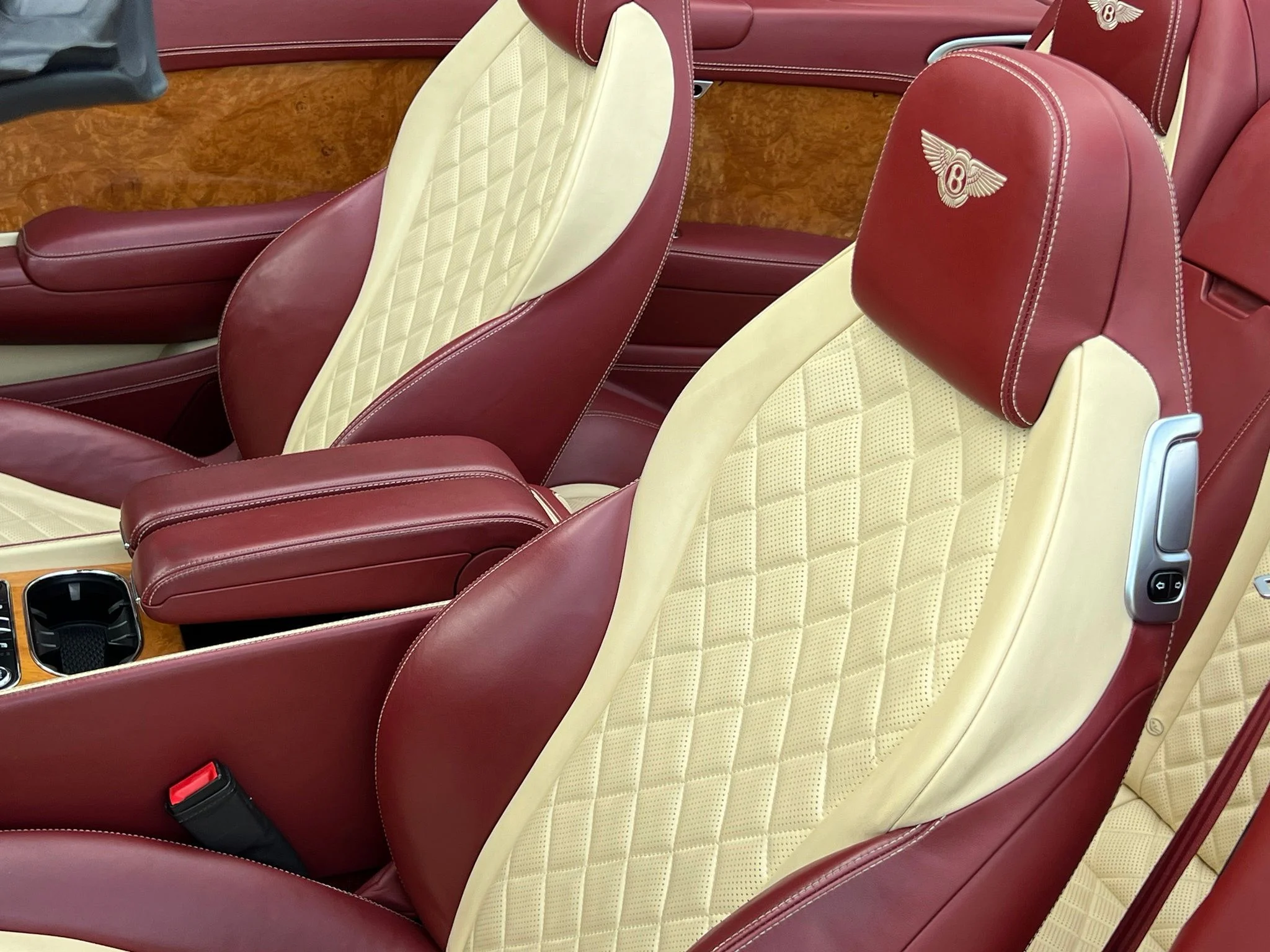 Used 2017 Gold Bentley W12 image 5