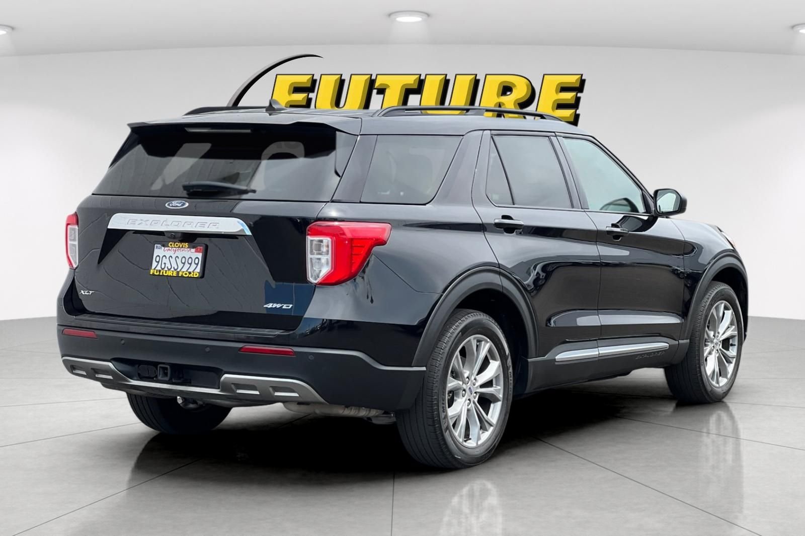 Used 2022 Black Ford XLT image 3