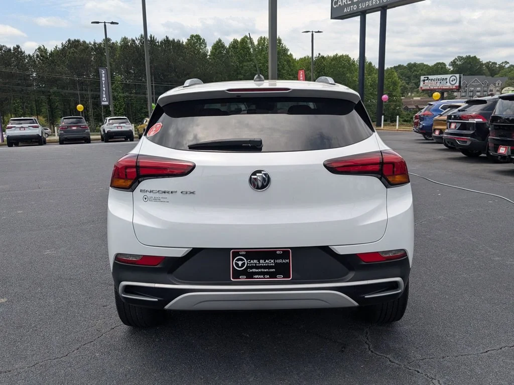 Used 2022 Summit White Buick Select image 6