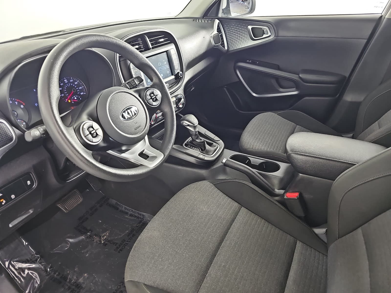 Used 2020 White Kia S image 14