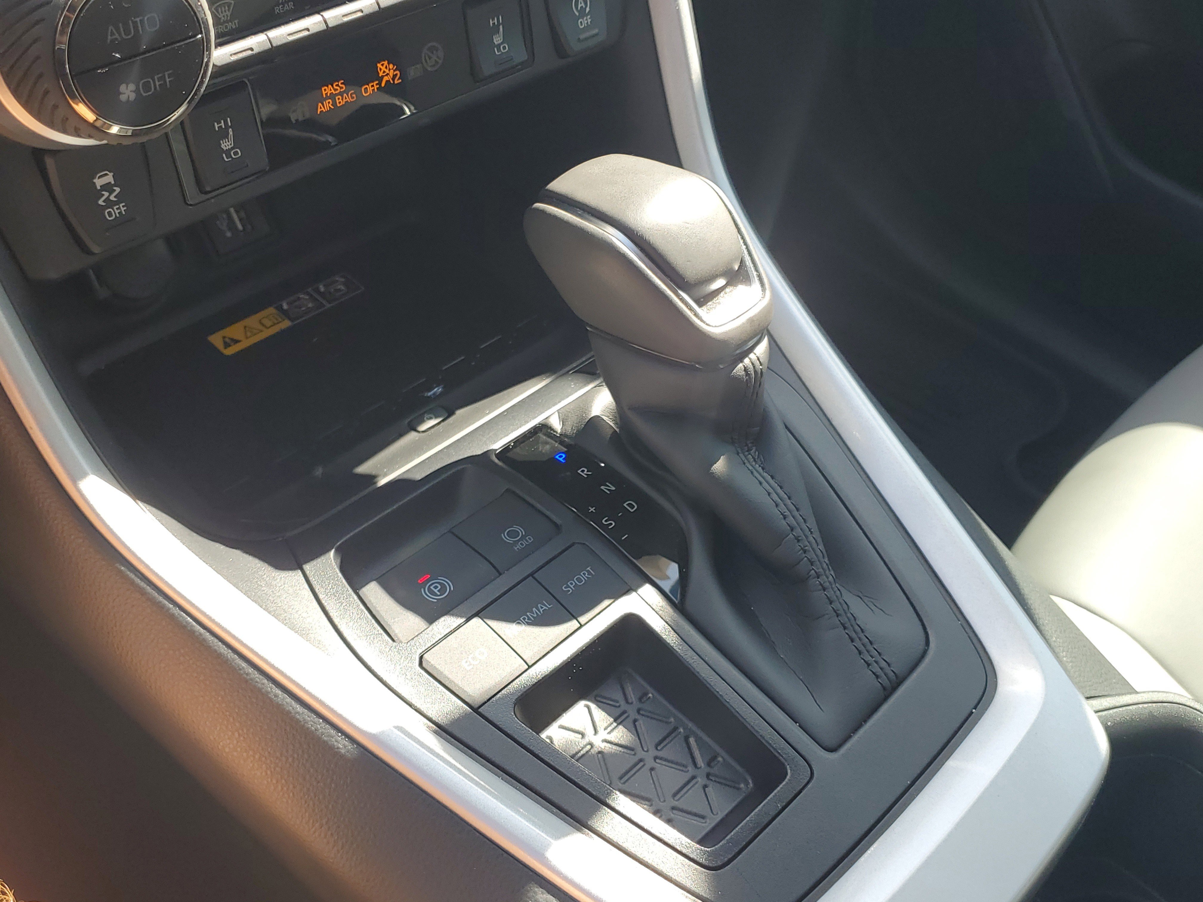 Used 2025 Magnetic Gray Metallic Toyota XLE Premium image 28