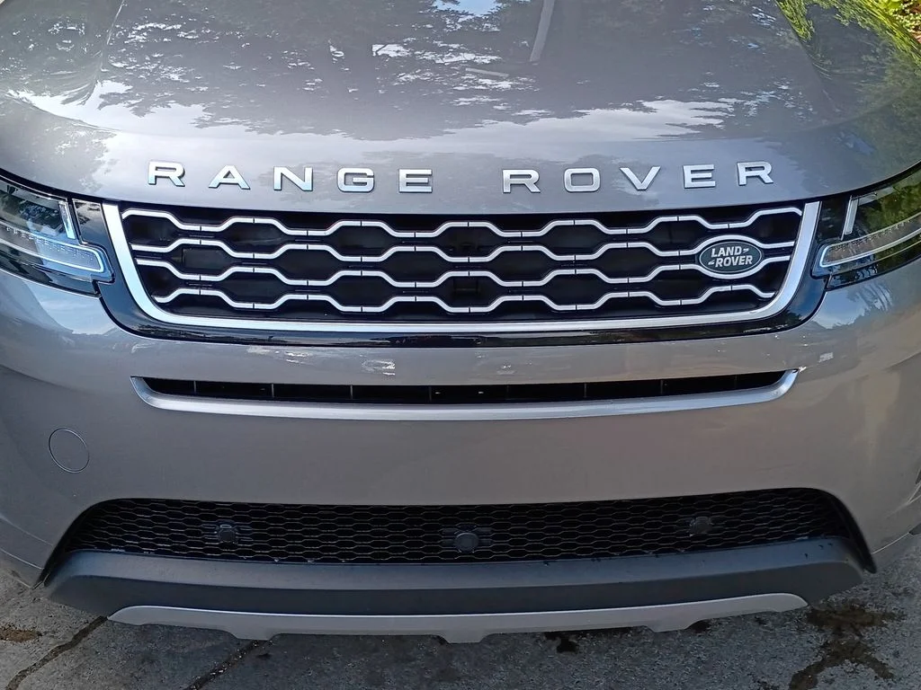 Used 2020  Land Rover S image 12