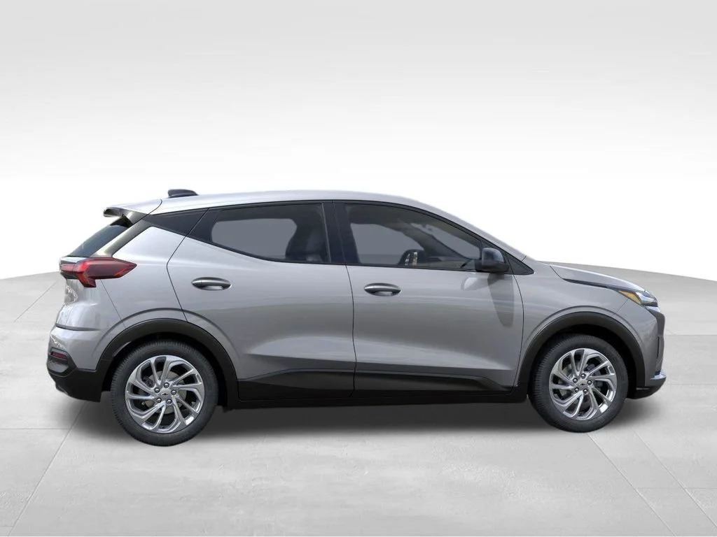 New 2027 Sterling Grey Metallic Chevrolet LT image 5