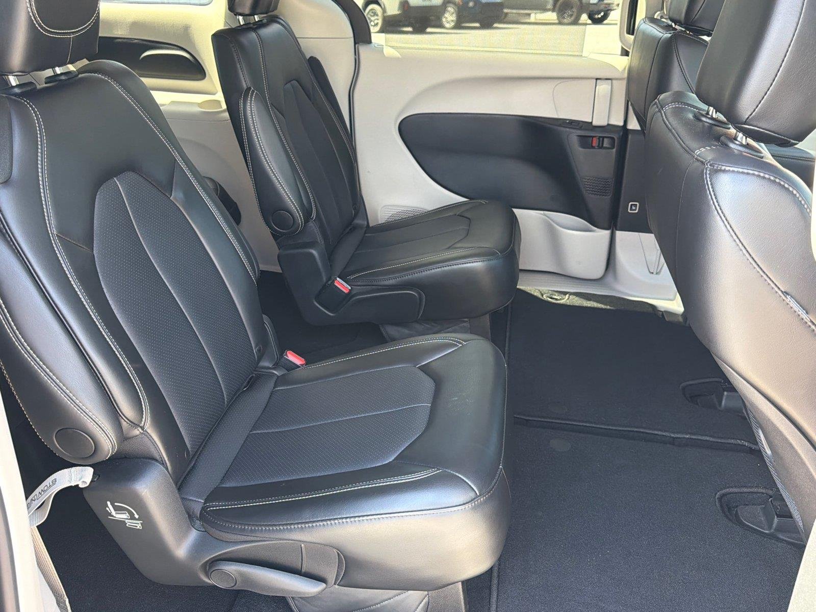 Used 2024 Fathom Blue Pearlcoat Chrysler Touring L image 32