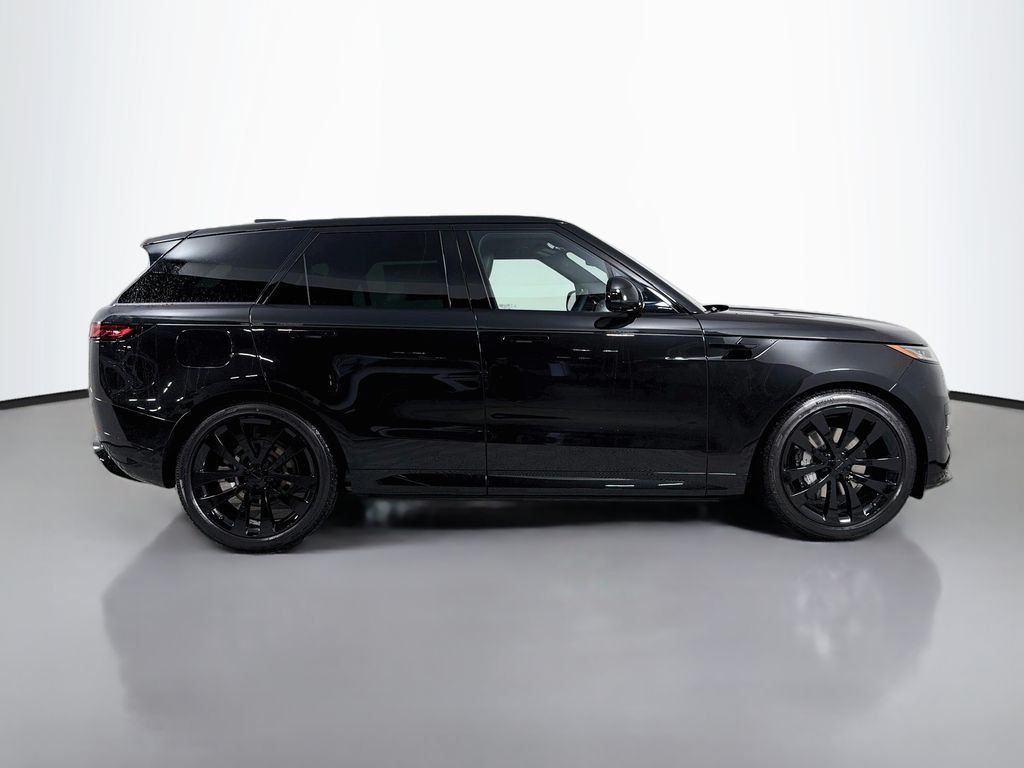 New 2027 Santorini Black Land Rover Dynamic SE P400 image 4