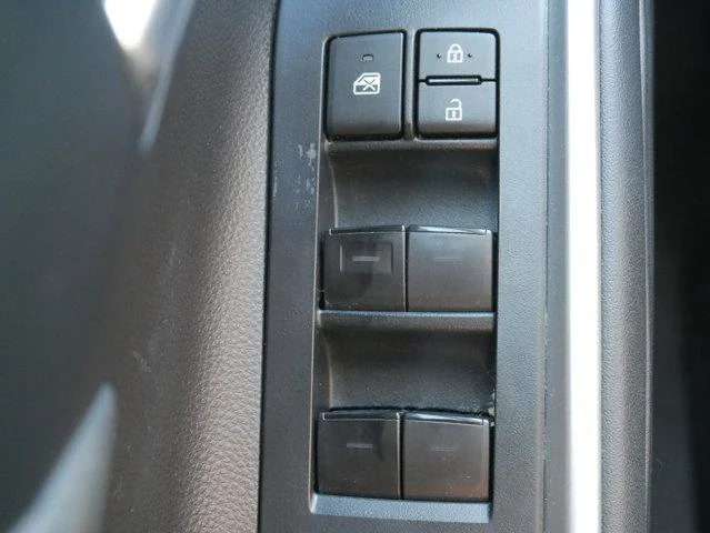 2022 Toyota Highlander XLE - Photo 28