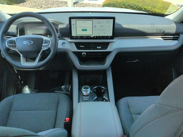 New 2026 Space White Metallic Ford Active image 15