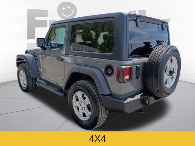 Used 2020 Gray Jeep Sport S image 7