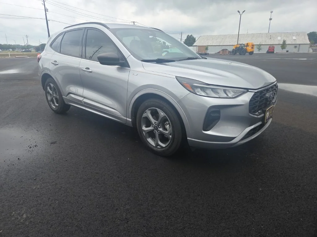 Used 2023 Silver Ford ST-Line image 18
