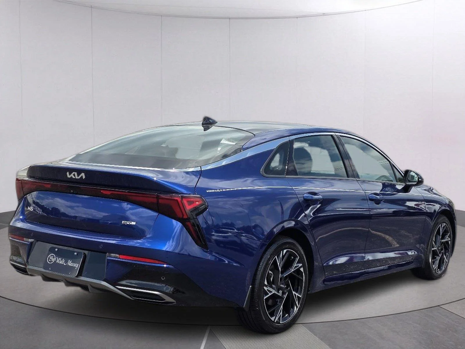 Used 2025 Yacht Blue Kia GT-Line image 5