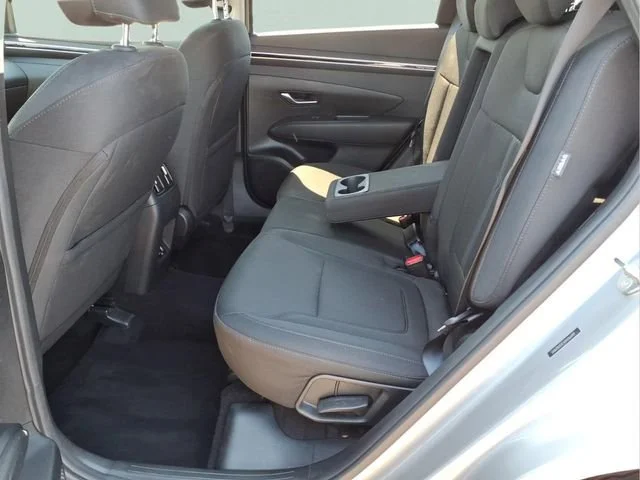 Used 2024  Hyundai SEL image 21