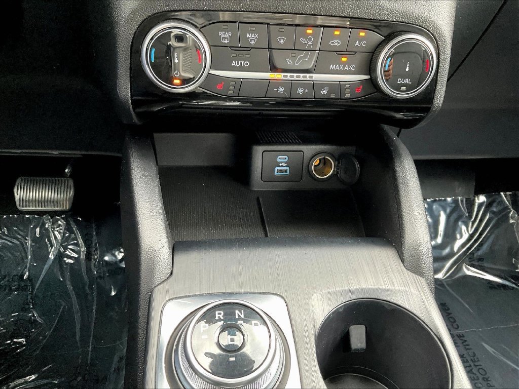 Used 2022 Blue Ford SEL image 17