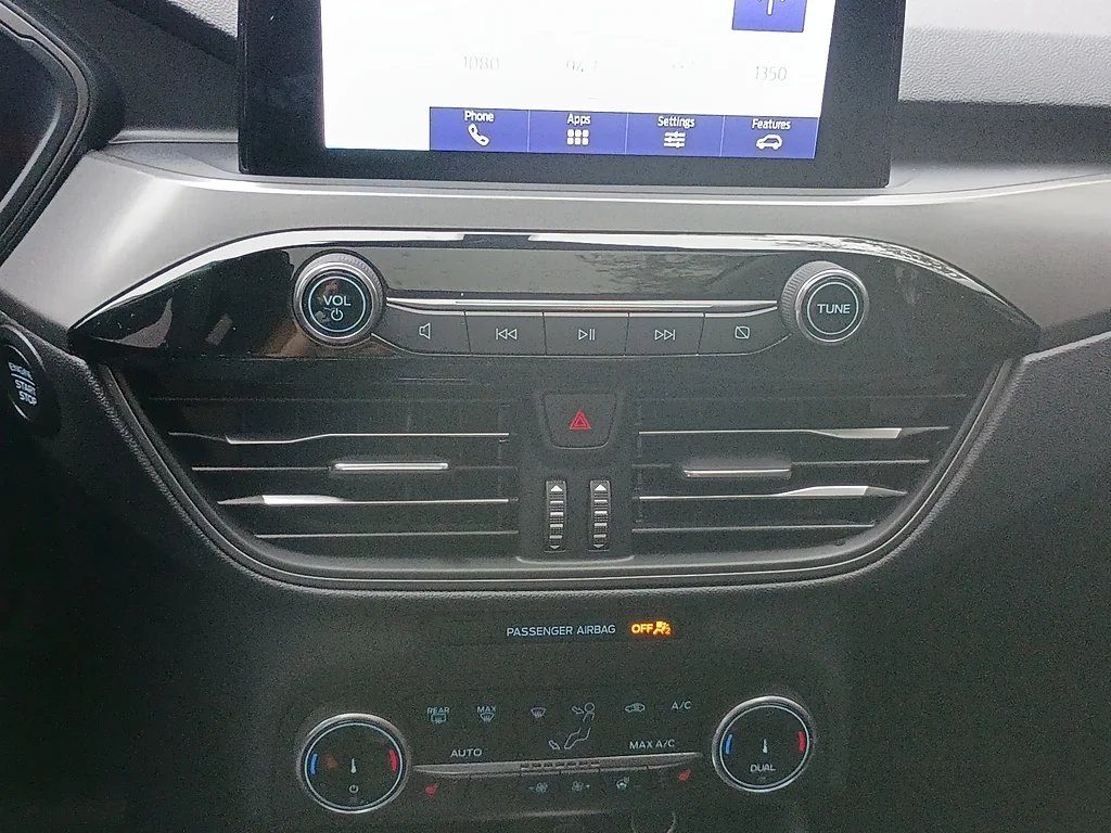 Used 2025 Oxford White Ford Active image 21