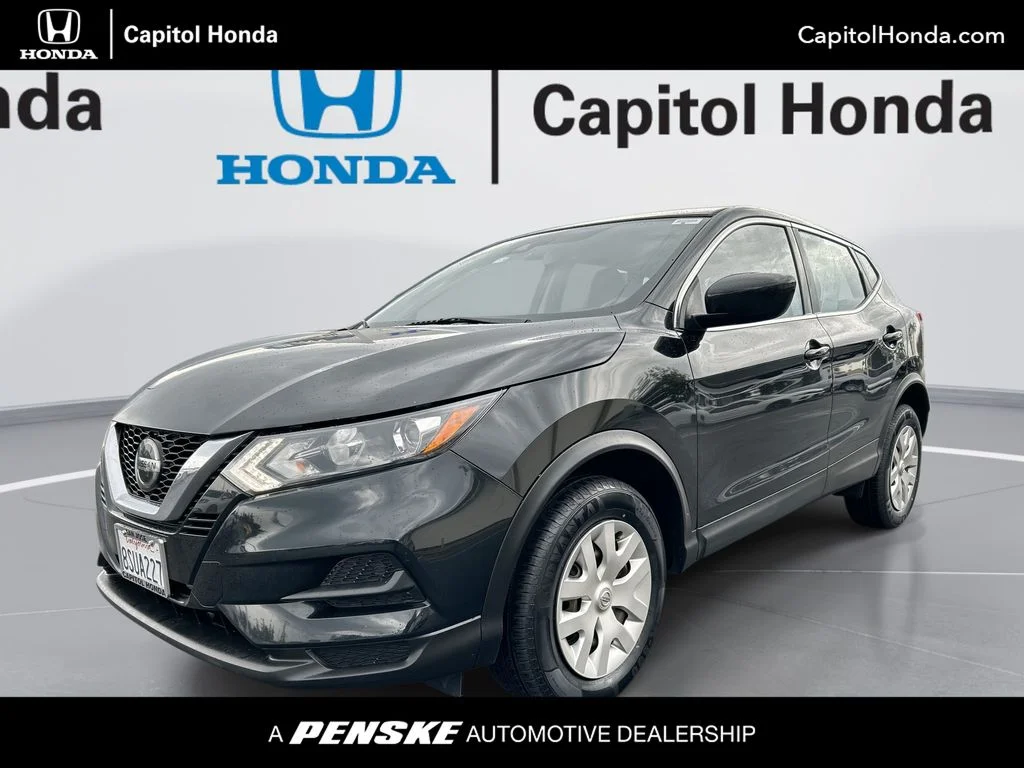 2020 Nissan Rogue Sport S FWD's photo