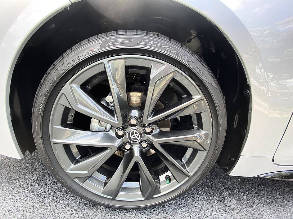 Used 2025 Classic Silver Metallic Toyota SE image 8