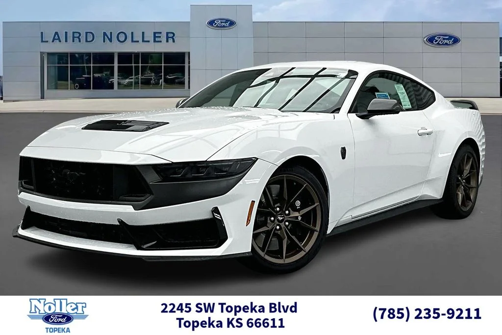 2025 Ford Mustang Dark Horse's photo