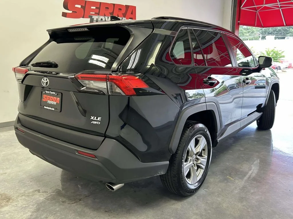 Used 2025 Black Toyota XLE image 3