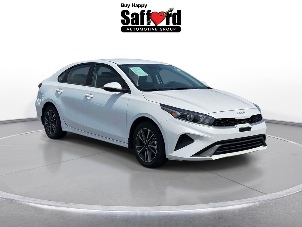 Used 2024 White Kia LXS image 9