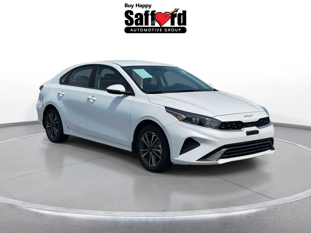 Used 2024 White Kia LXS image 9