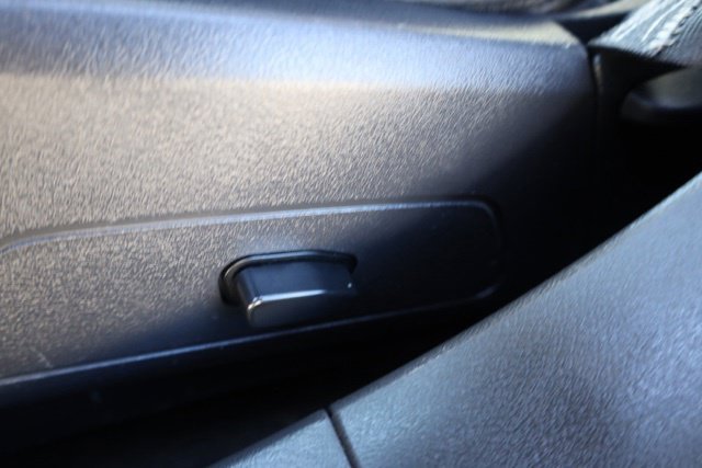 Used 2016 Black Jeep Latitude image 18
