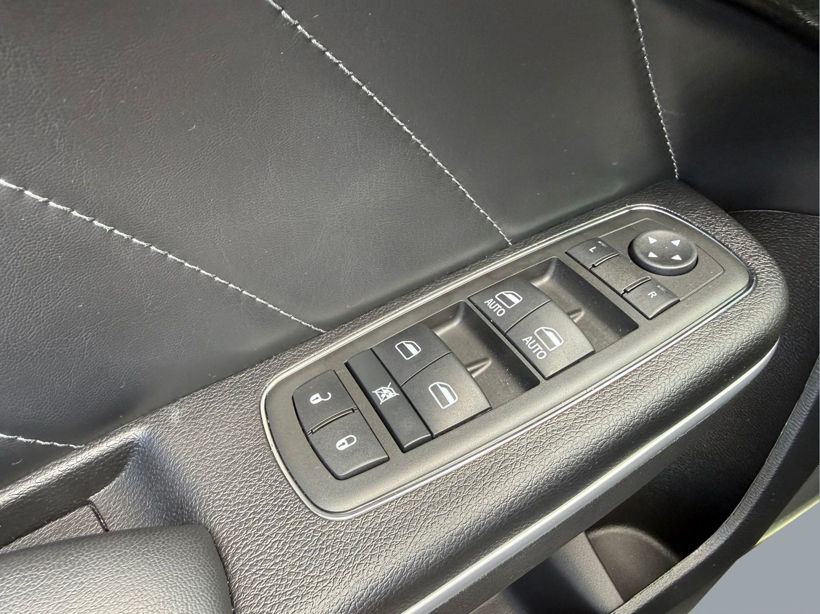 Used 2021 Pitch Black Clearcoat Dodge R/T Scat Pack Widebody image 24
