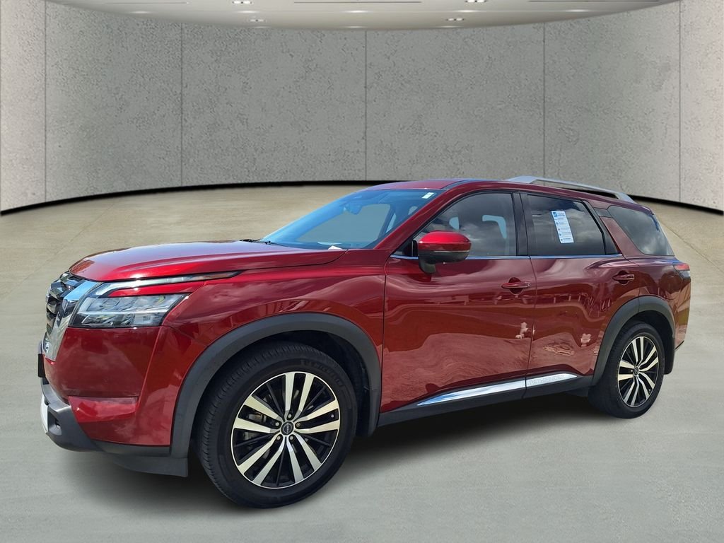 2023 Nissan Pathfinder Platinum 4WD's photo