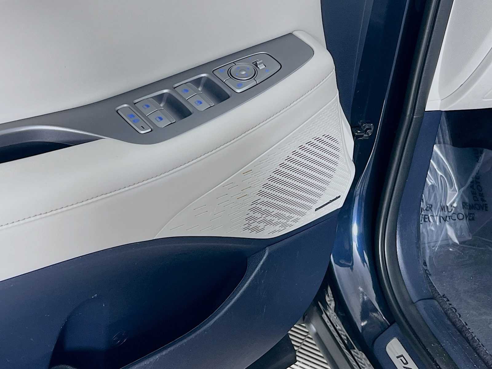 Used 2023 Moonlight Cloud Hyundai Limited image 19