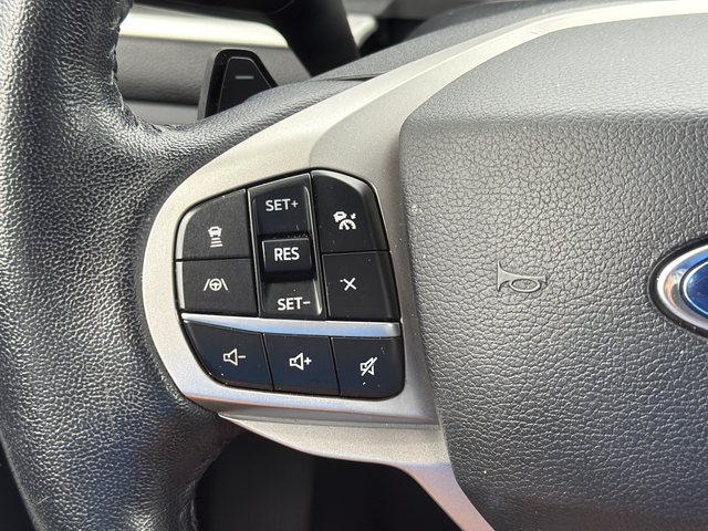 Used 2021 White Ford XLT image 21