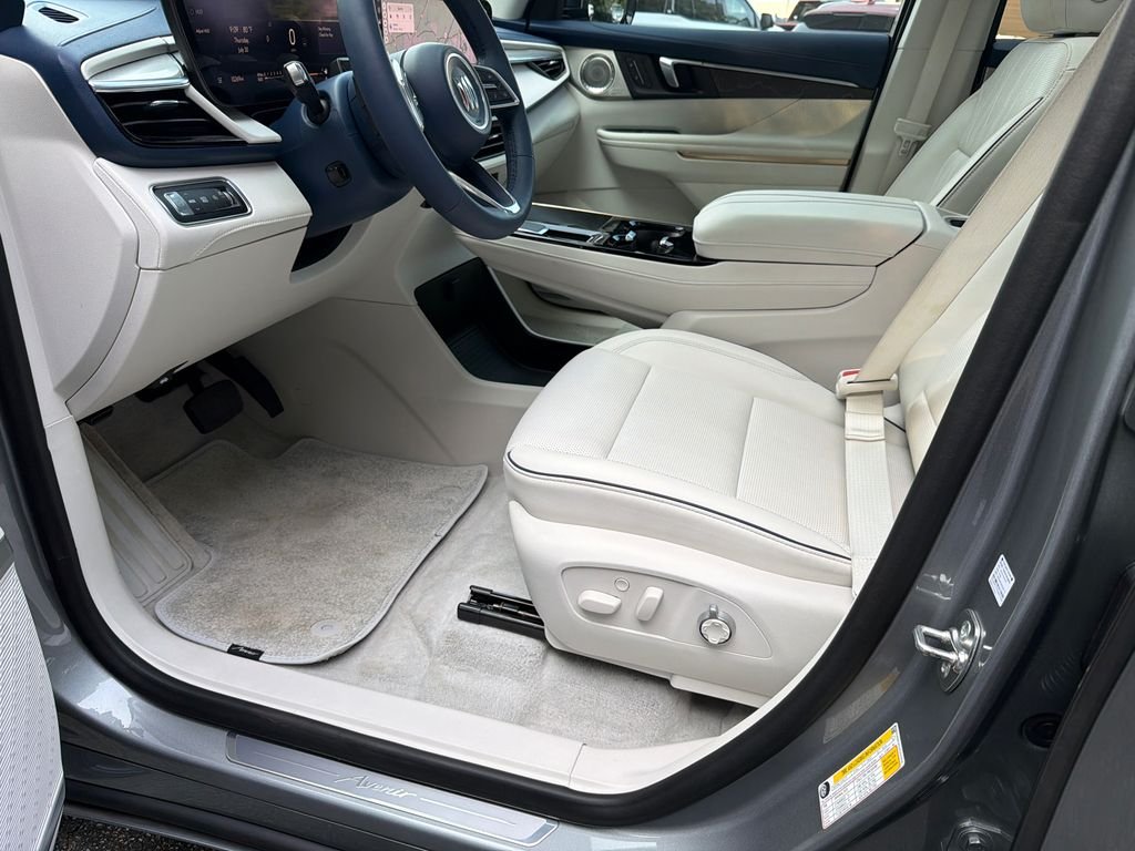 2025 Buick Enclave Avenir - Photo 9
