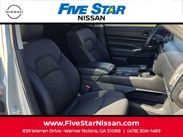Used 2024 Silver Nissan S image 16