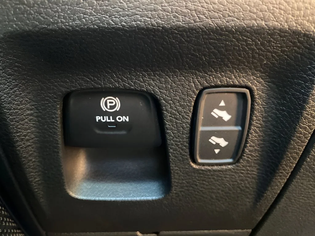 Used 2022  Ram Laramie image 19
