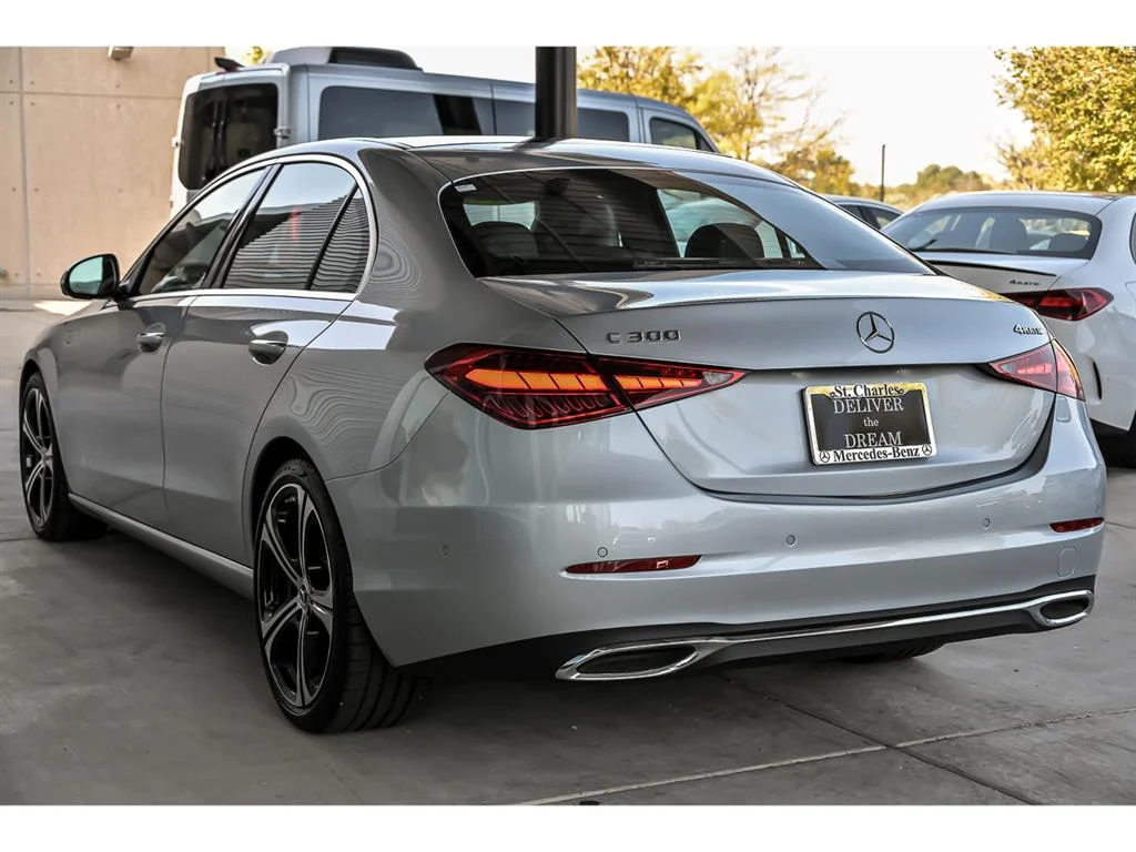 2025 Mercedes-Benz C-Class Sedan C 300 - Photo 6