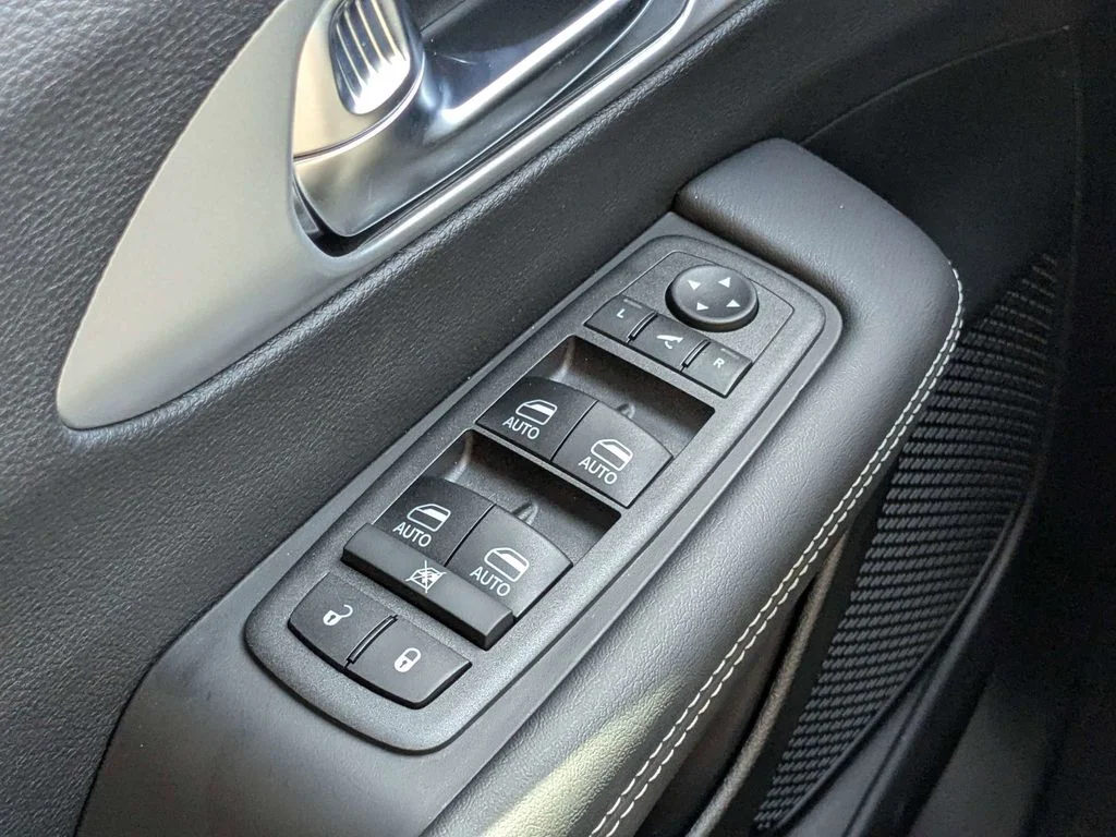 2026 Chrysler Pacifica Limited - Photo 23